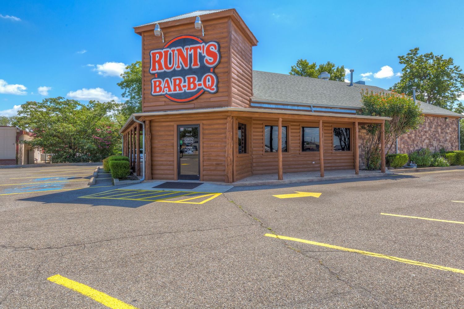 Runts BBQ: 1105 W Cherokee St, Wagoner, OK 74467